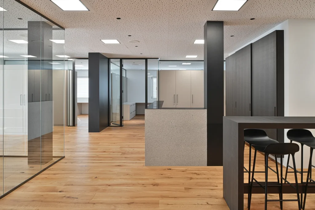 Hürlimann Beck Architekten AG – Umbau Büro-Gewerberaum Walchwil, 03